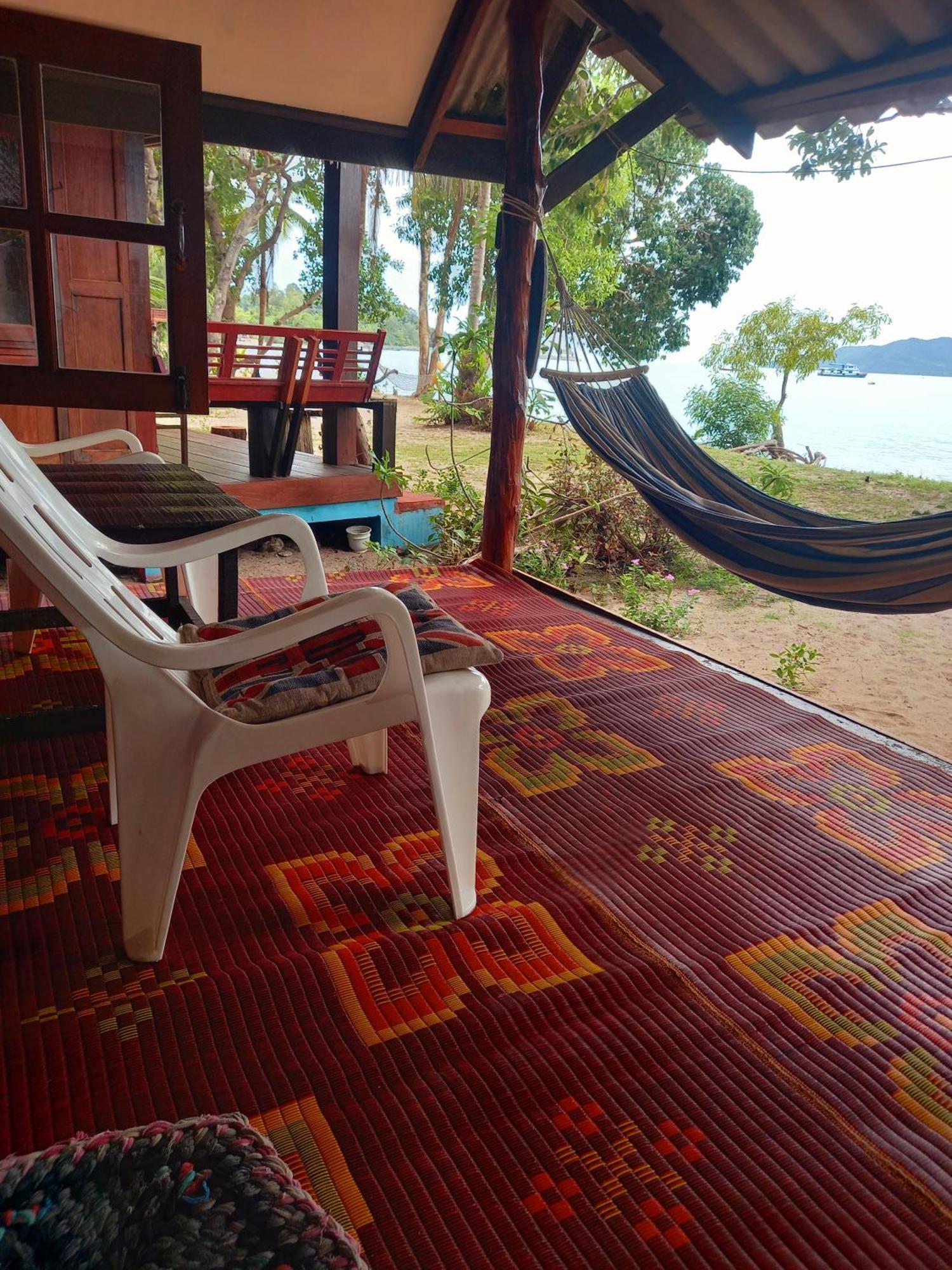 Sabai Sabai Beach Bungalows パヤム島 部屋 写真